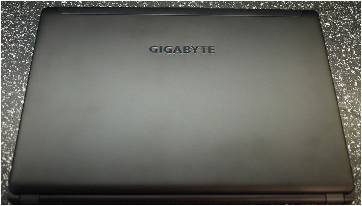 Геймер в деловом костюме. Обзор ноутбука Gigabyte P35K