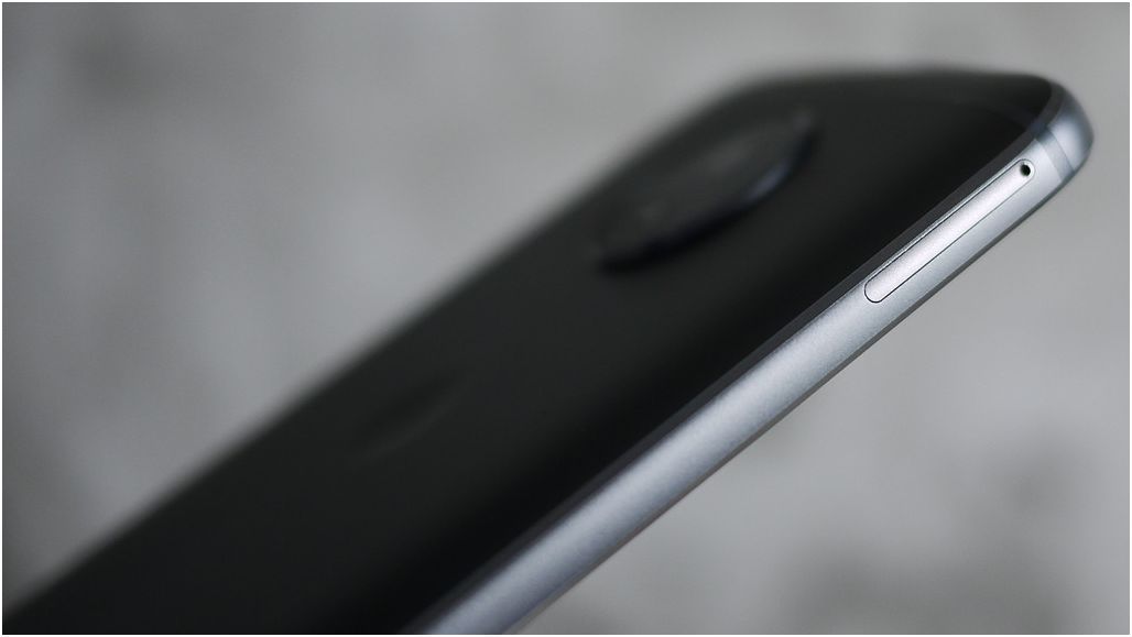 Обзор смартфона Moto G5S: с флагманскими "штучками"
