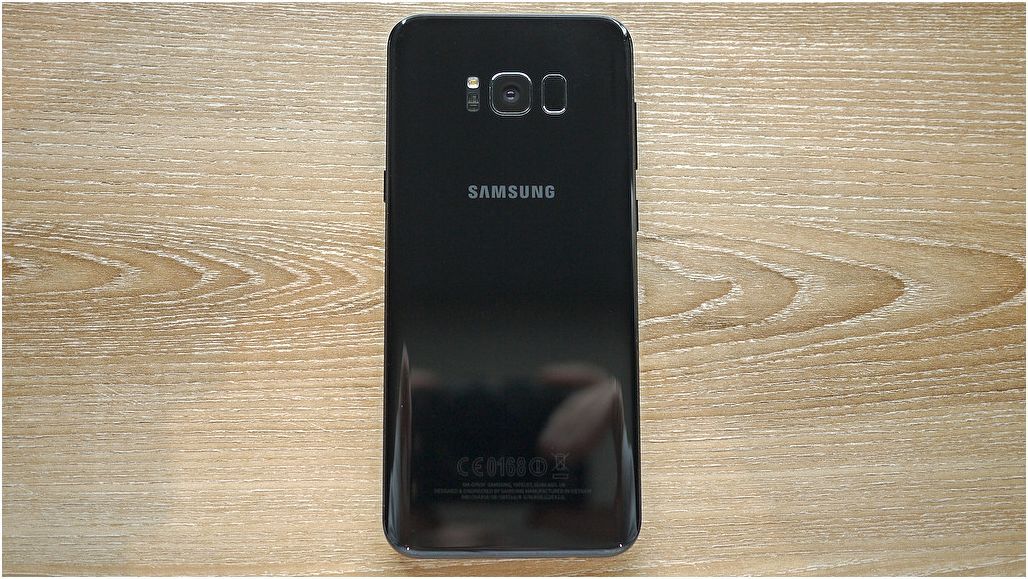 Обзор смартфона Samsung Galaxy S8+: выходя за рамки