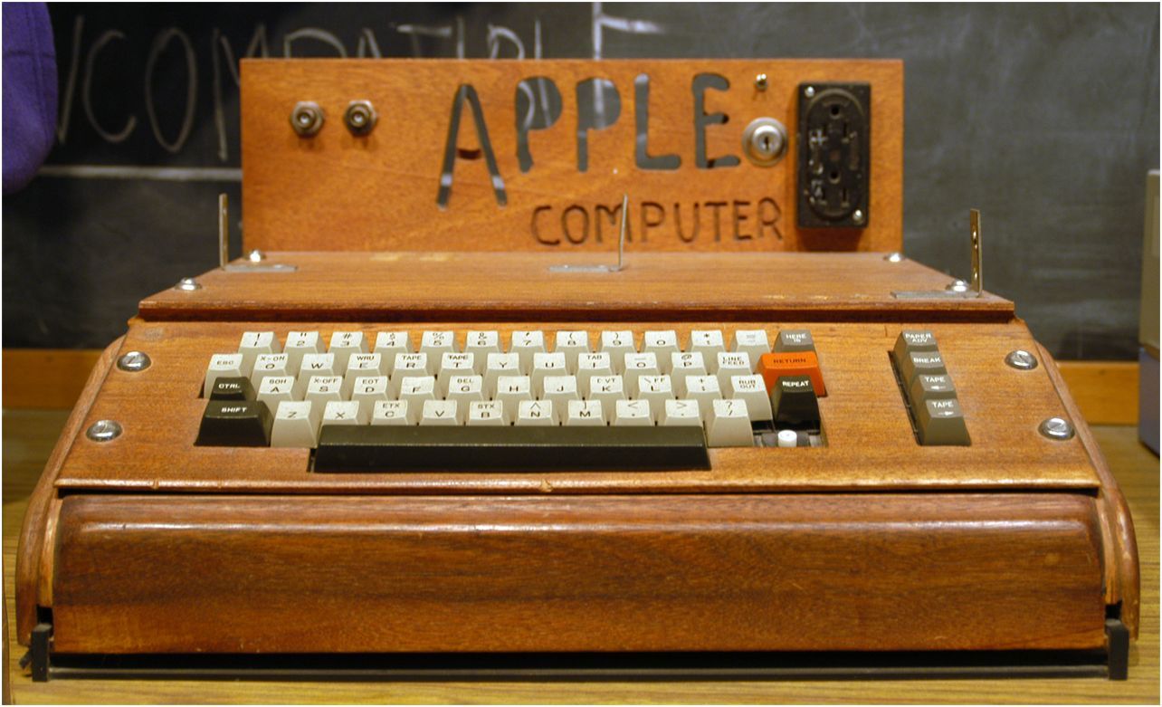 40 лет Apple: от гаража до космоса