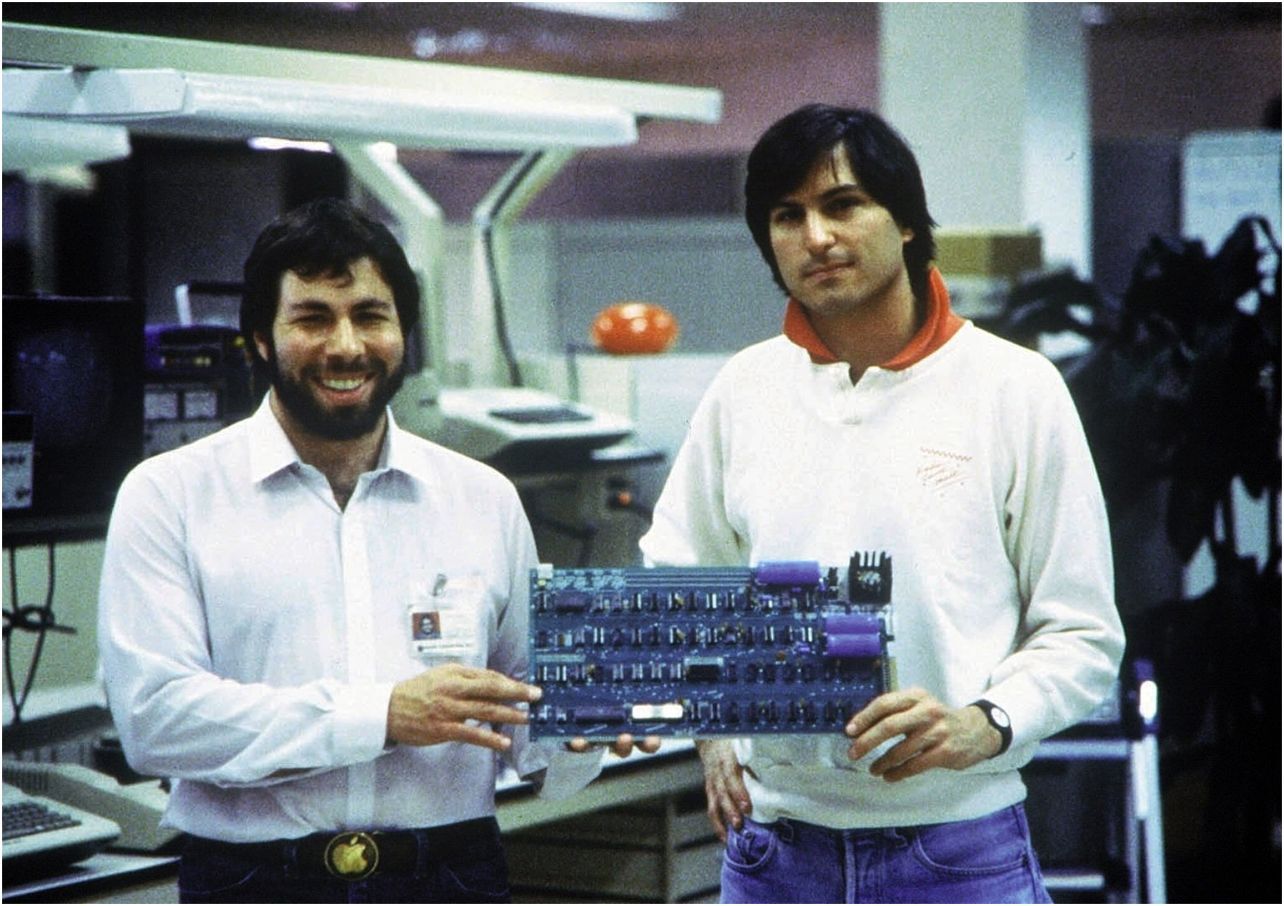 40 лет Apple: от гаража до космоса