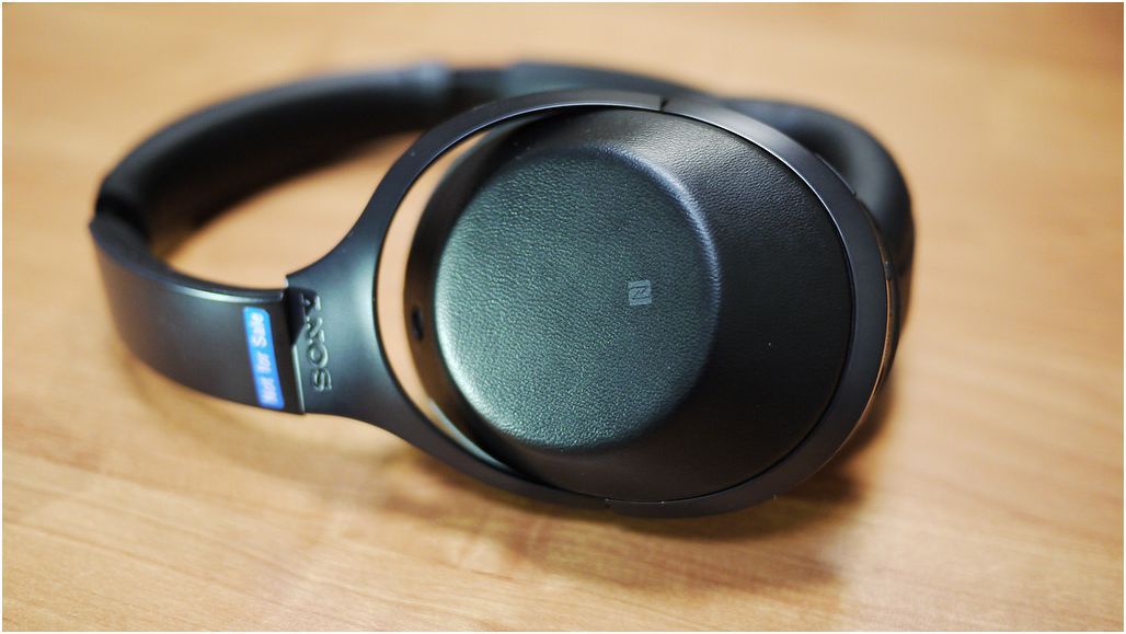 Обзор Bluetooth-наушников Sony MDR-1000X: без лишнего шума