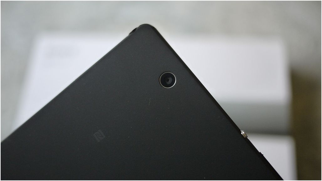 Обзор планшета Sony Xperia Z4 Tablet: изящный рекордсмен
