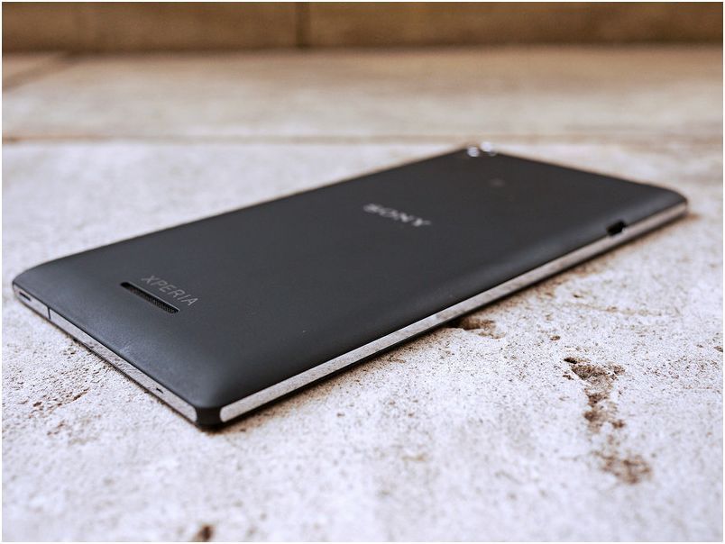 Обзор смартфона Sony Xperia T3: за ним не заржавеет