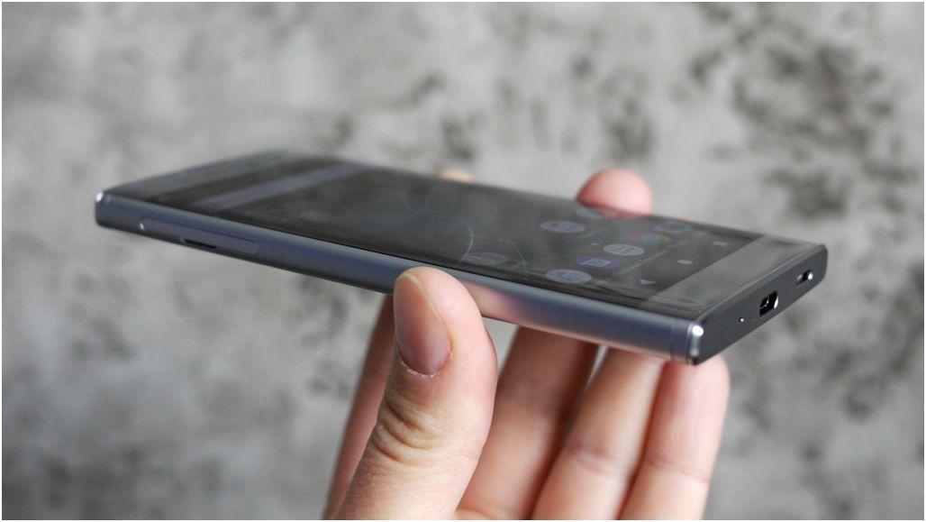 Обзор смартфона Sony Xperia XA2: камерная "классика"