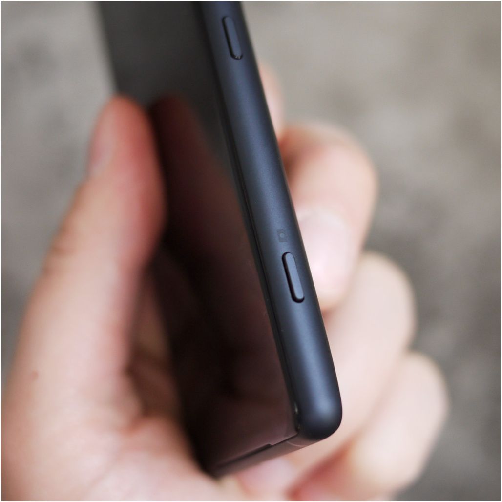 Обзор Sony Xperia XZ2 Compact: миниатюризация без компромиссов