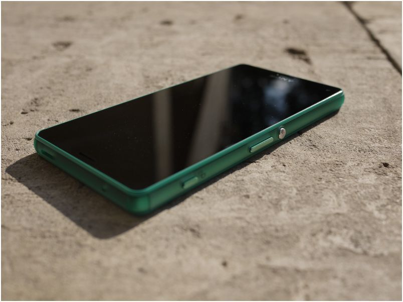 Обзор смартфона Sony Xperia Z3 Compact: монстр в тщедушном теле