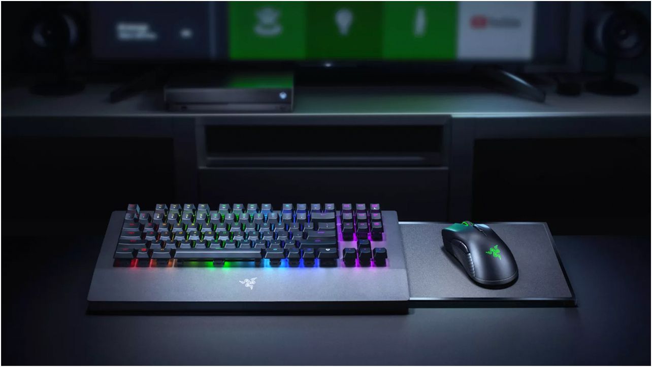 Названа цена на первый комплект клавиатуры и мышки для Xbox