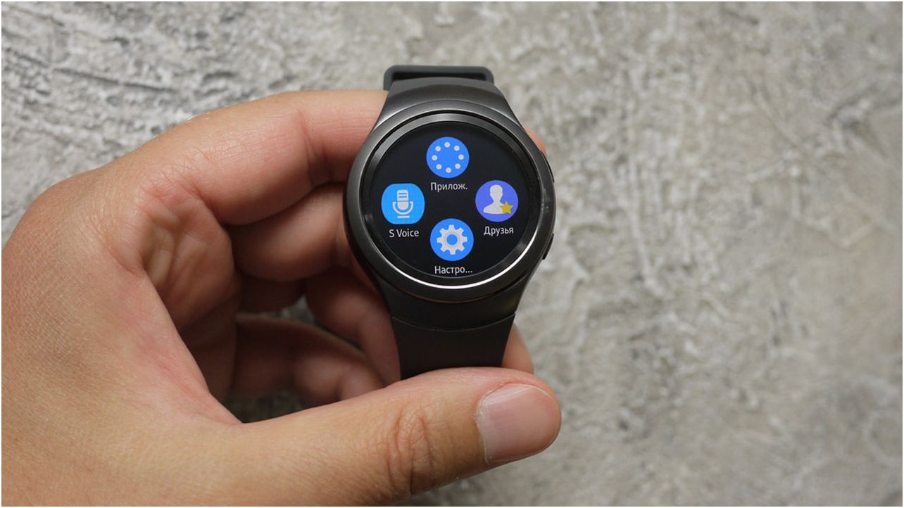 Обзор "умных" часов Samsung Gear S2: вписались в круг