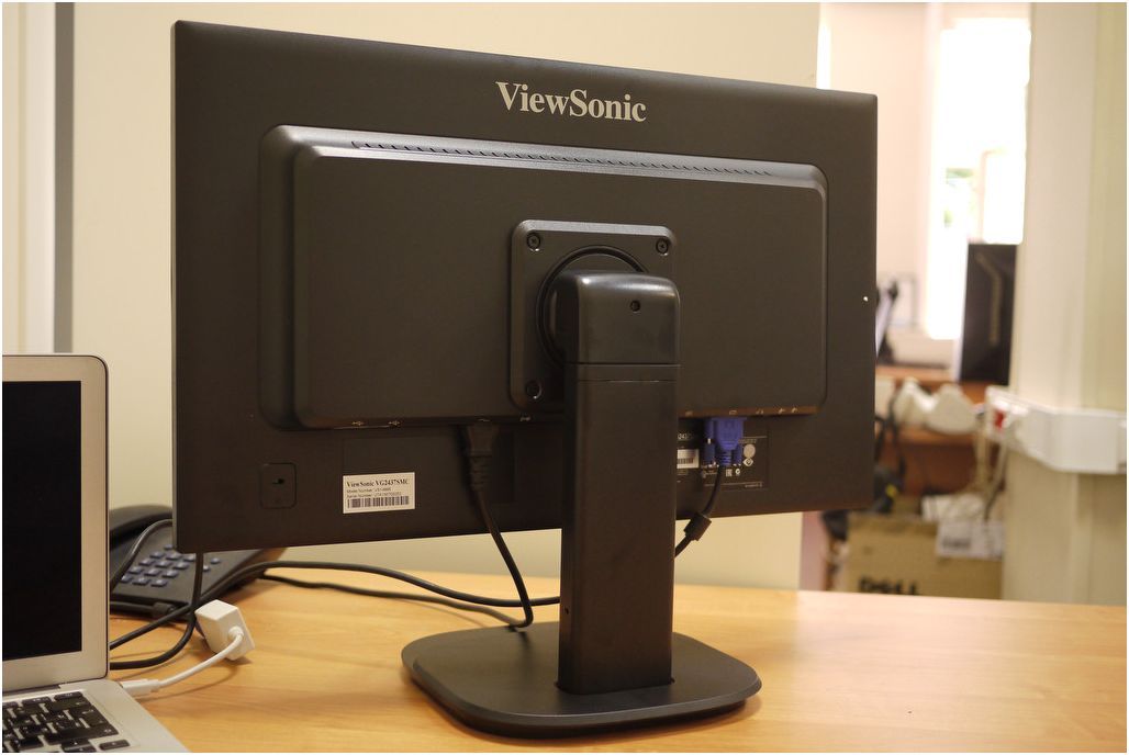 Обзор монитора ViewSonic VG2437Smc: к общению готов