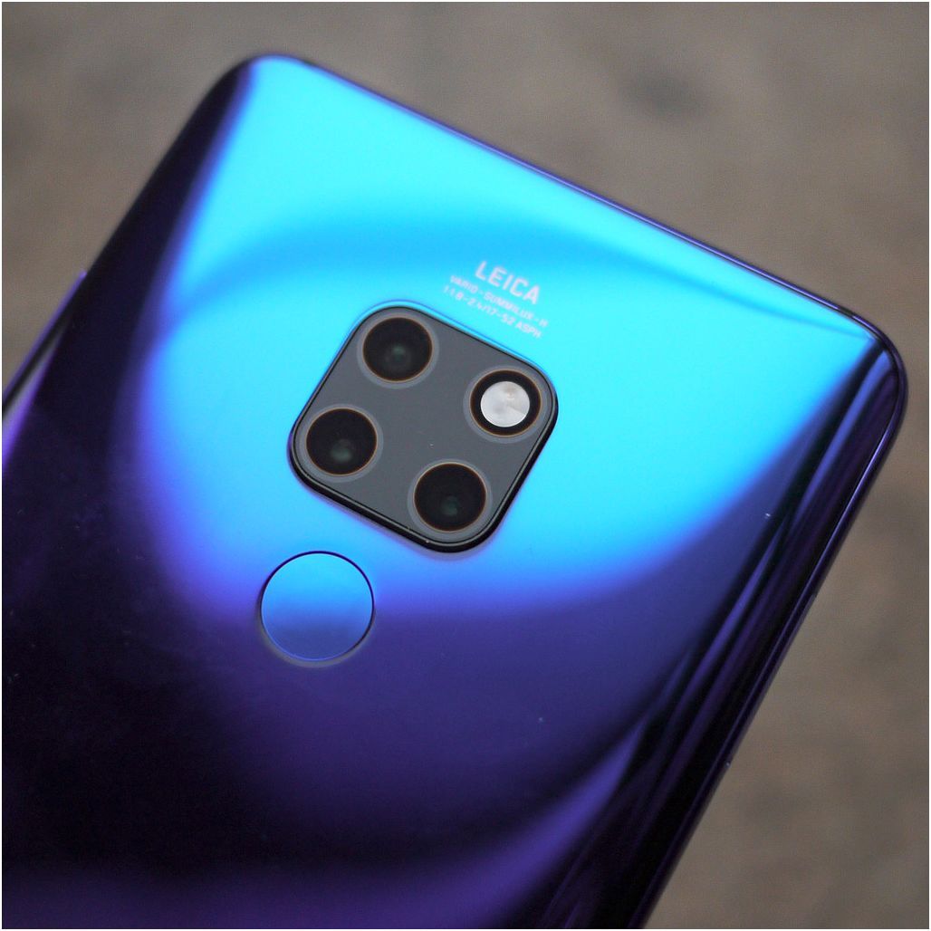 Обзор смартфона Huawei Mate 20: тройная камера, удвоенный "интеллект"