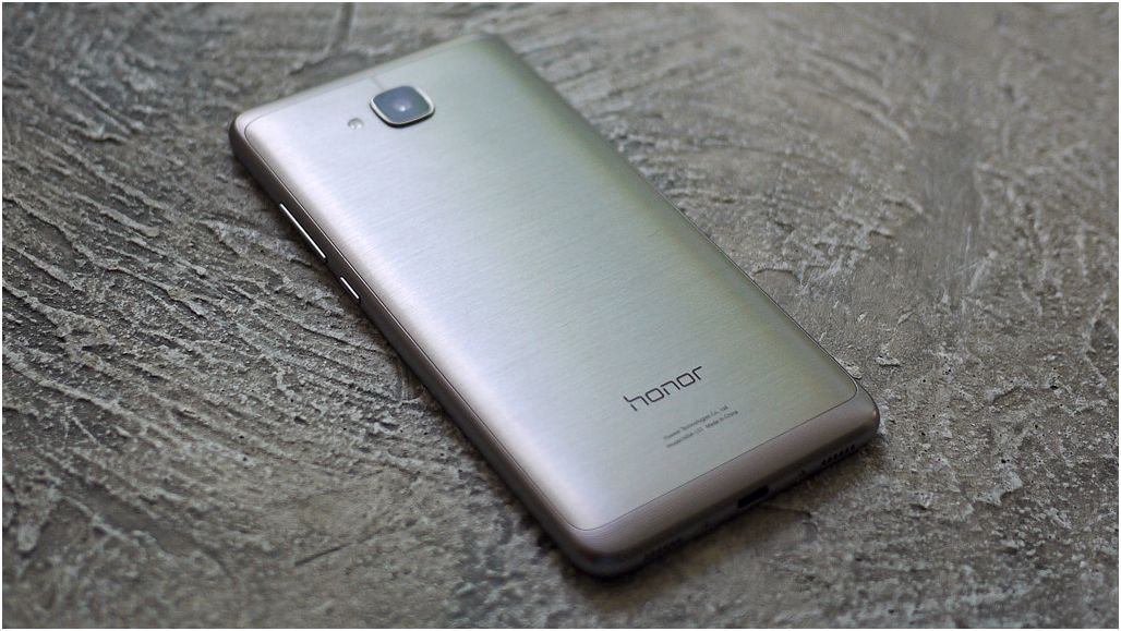 Обзор смартфона Huawei Honor 5C: в "железной" обертке