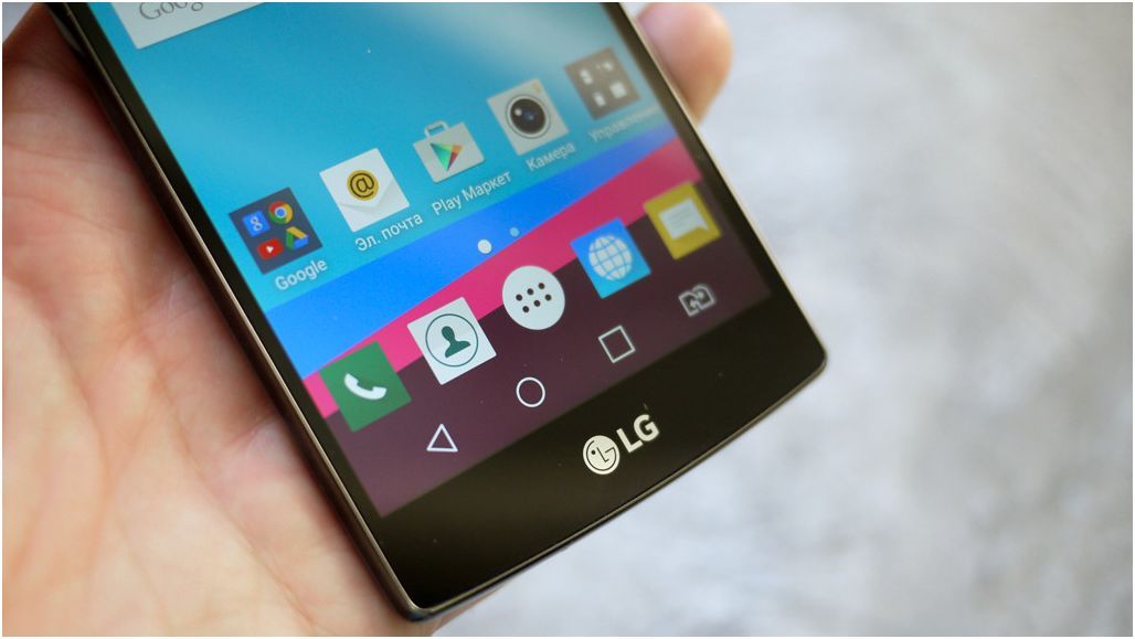 Обзор смартфона LG G4s: кожзаменитель