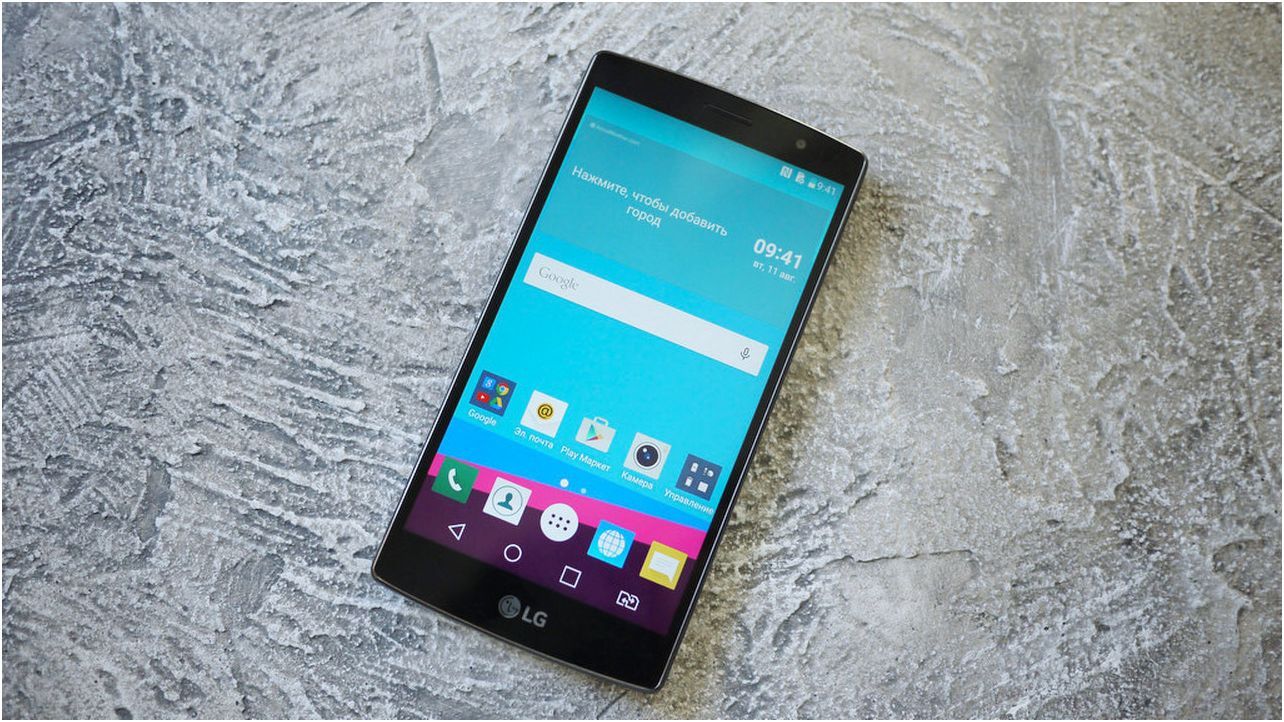 Обзор смартфона LG G4s: кожзаменитель