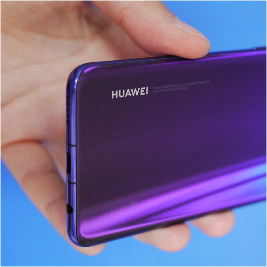 Обзор смартфона Huawei Nova 3: c "полным приводом"