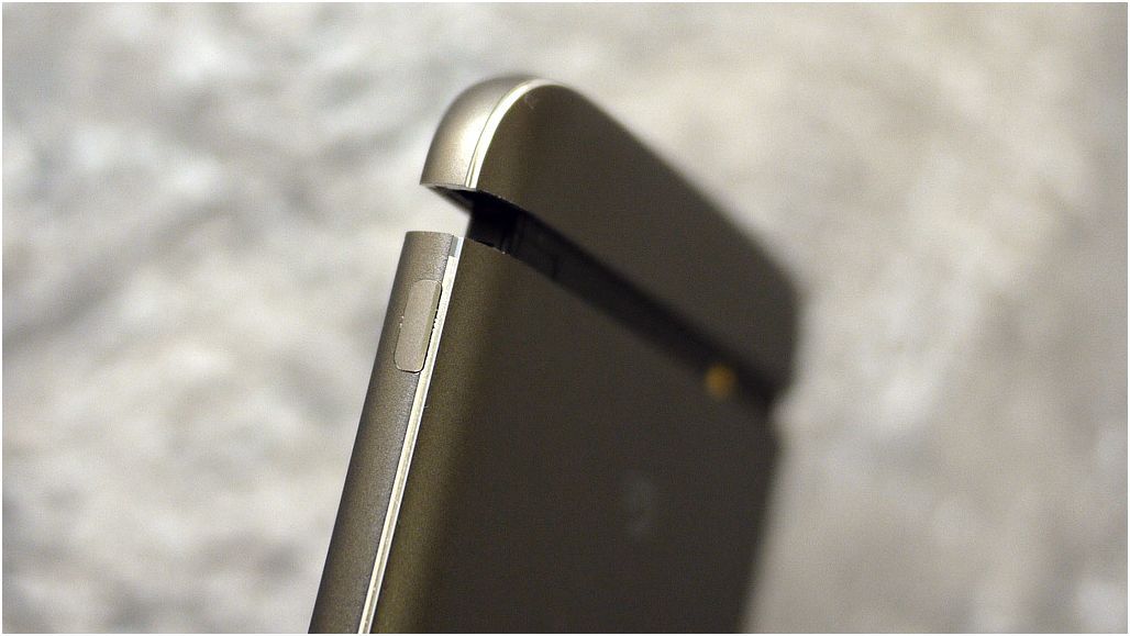 Обзор смартфона LG G5 SE: "дружный" трансформер