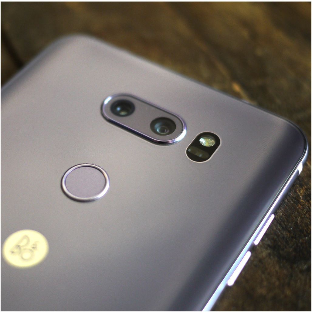Обзор смартфона LG V30+: флагманская красота, неслыханное благозвучие