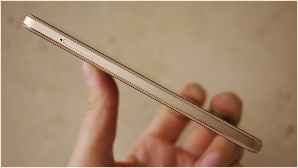Обзор смартфона Meizu U10: стекло возвращается