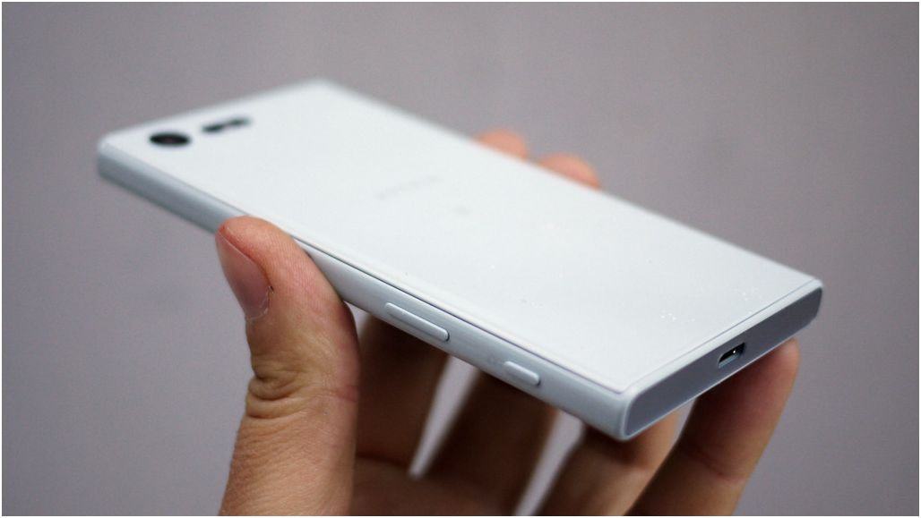 Обзор смартфона Sony Xperia X Compact: малыш почти без компромиссов