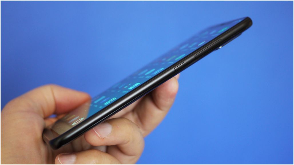 Обзор смартфона Xiaomi Mi 8: победитель конкурса двойников