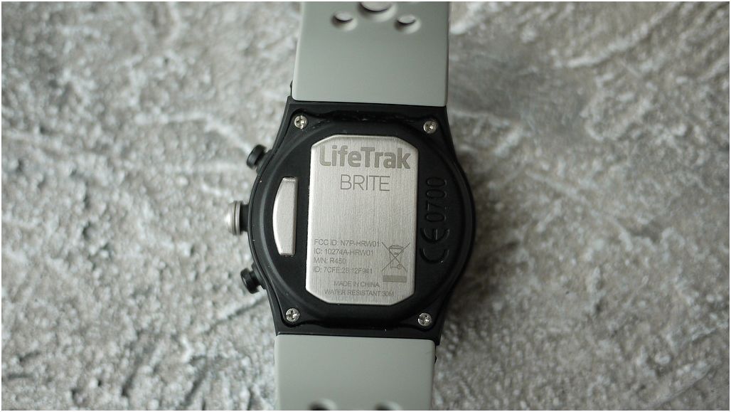 Обзор фитнес-трекера LifeTrak Brite R450: учет и контроль