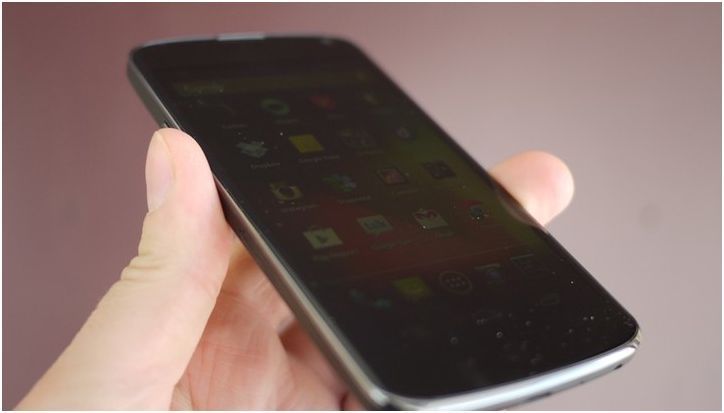 Черный прямоугольник. Обзор смартфона Nexus 4 от Google и LG