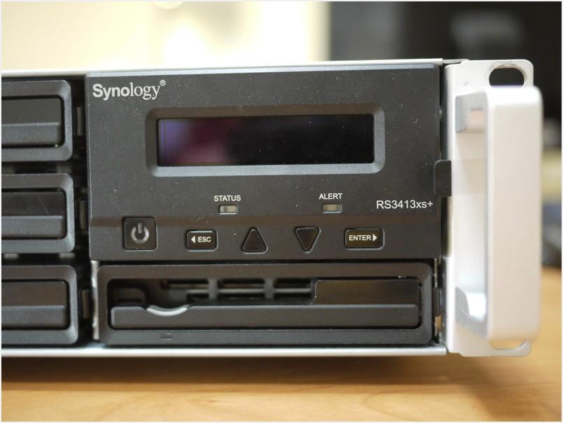Обзор системы хранения данных Synology RS3413xs+