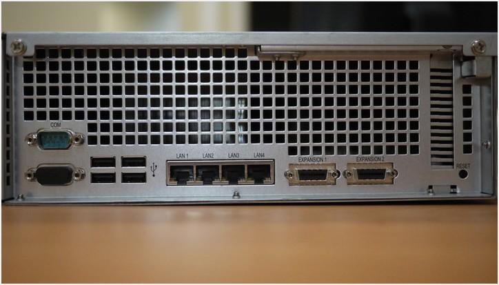 Обзор системы хранения данных Synology RS3413xs+