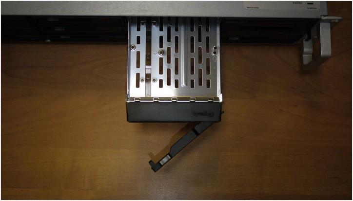 Обзор системы хранения данных Synology RS3413xs+