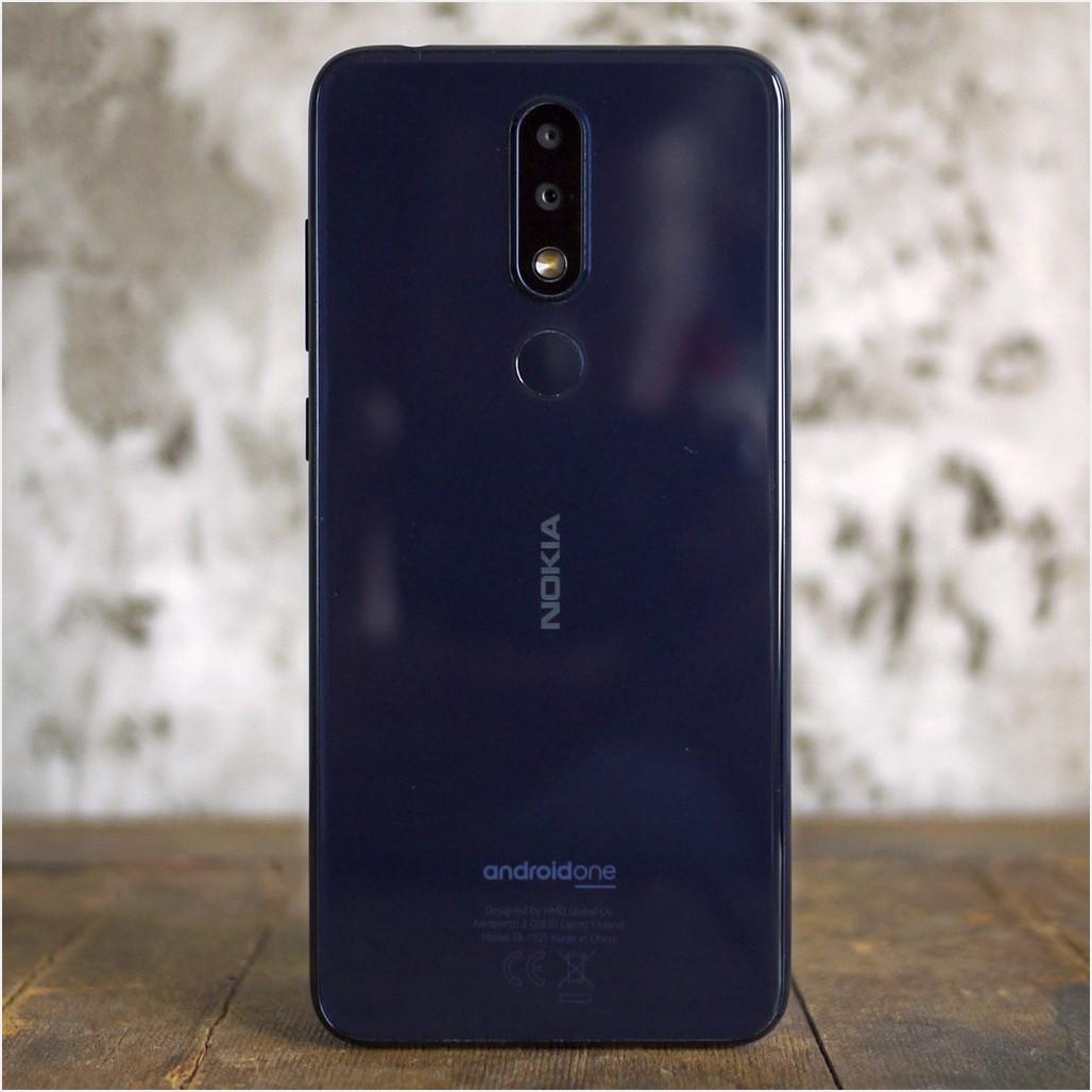 Обзор смартфона Nokia 5.1 Plus: плюс за "безрамочность"