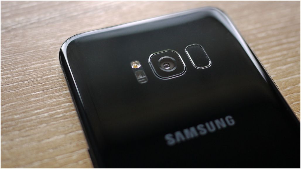 Обзор смартфона Samsung Galaxy S8+: выходя за рамки