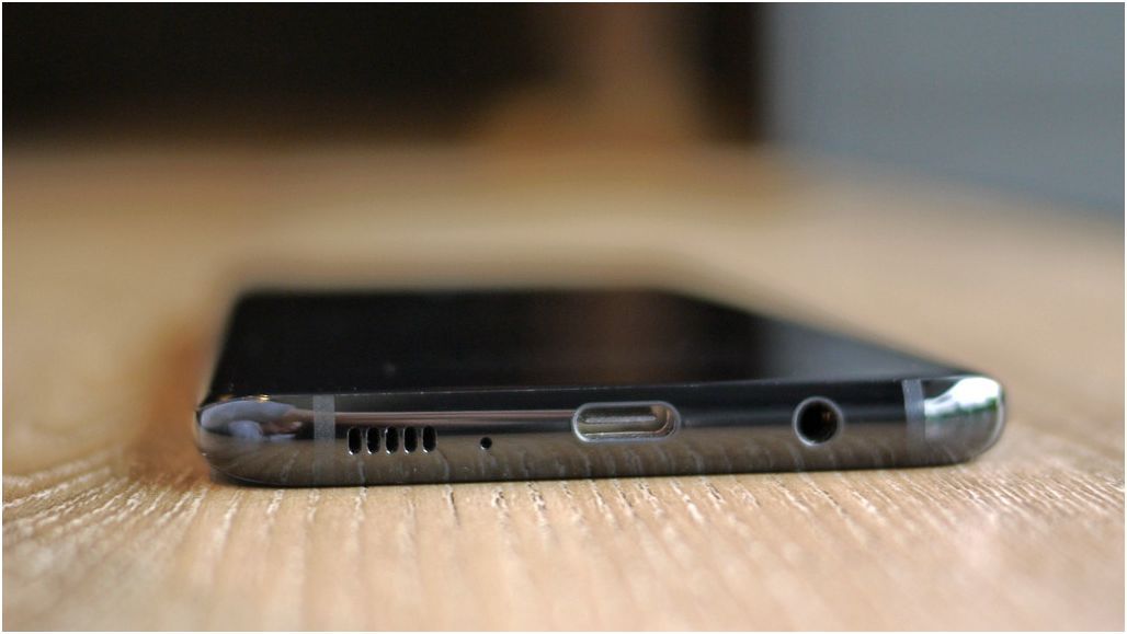 Обзор смартфона Samsung Galaxy S8+: выходя за рамки