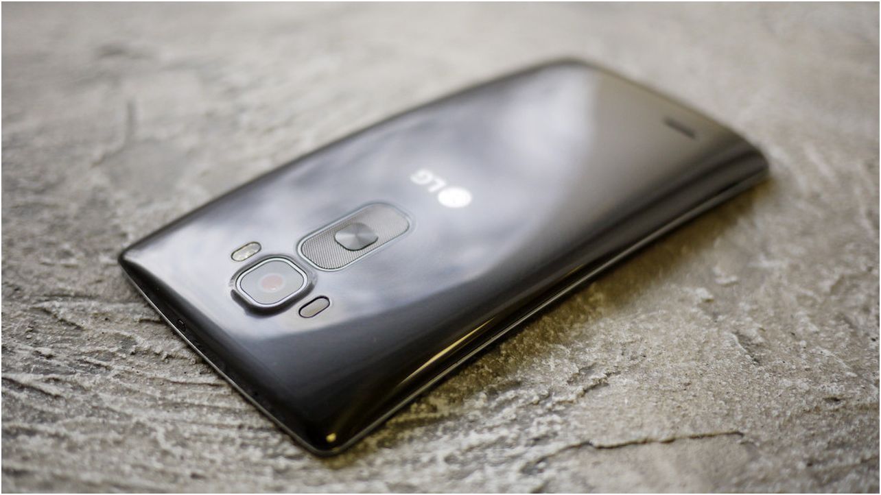 Обзор изогнутого смартфона LG G Flex 2: чтобы удивлять (обзор, изогнутый, смартфона, flex, удивлять) Обзор изогнутого смартфона LG G Flex 2: чтобы удивлять