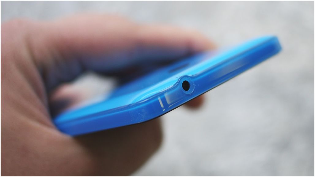 Обзор смартфона Microsoft Lumia 640: яркий "обновленец"