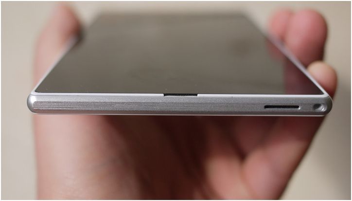 Много - не мало. Обзор "гигантофона" Sony Xperia Z Ultra