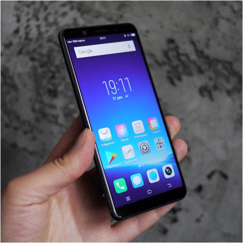 Обзор смартфона Vivo V7: селфифон в новых пропорциях