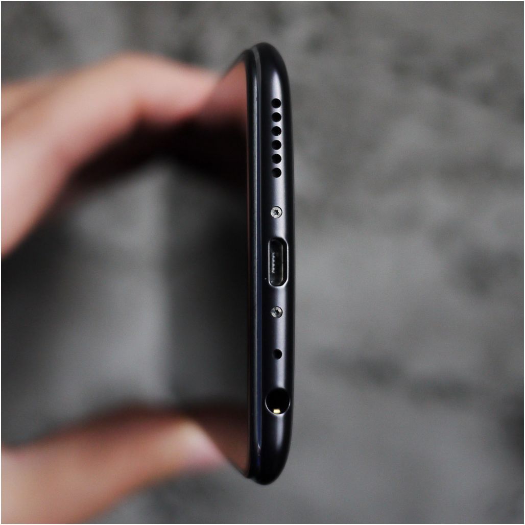 Обзор смартфона Vivo V7: селфифон в новых пропорциях