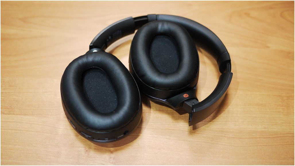 Обзор Bluetooth-наушников Sony MDR-1000X: без лишнего шума (обзор, bluetooth-наушников, sony, mdr-1000x, лишний) Обзор Bluetooth-наушников Sony MDR-1000X: без лишнего шума