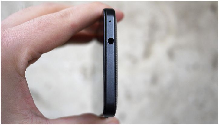 Обзор смартфона Alcatel A5 LED: карманное светопреДставление