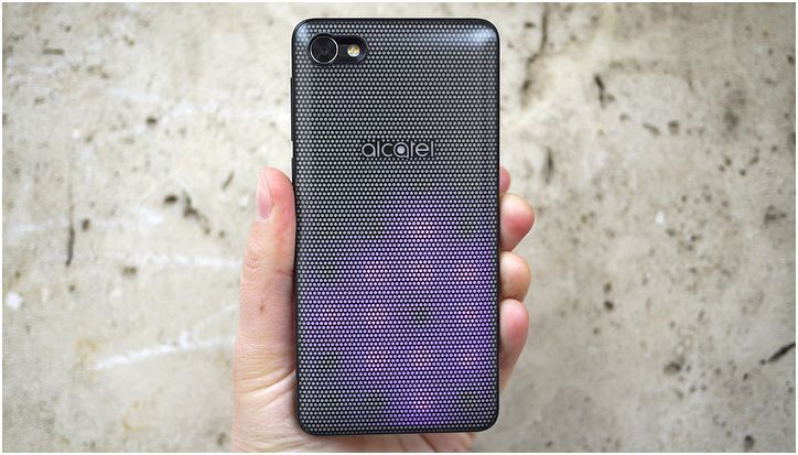 Обзор смартфона Alcatel A5 LED: карманное светопреДставление