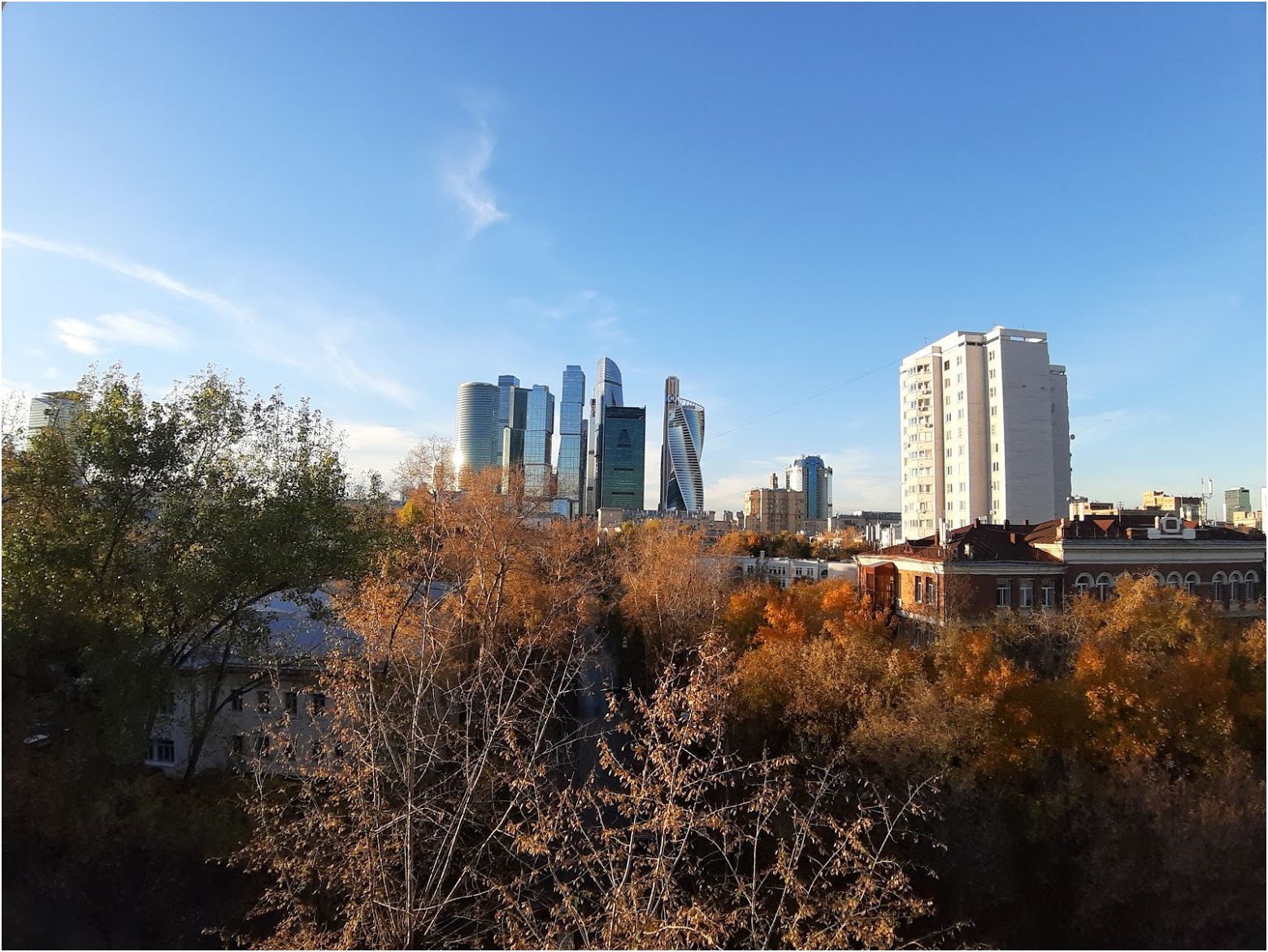 Обзор Samsung Galaxy A7 2018: не "золотая" середина с необычной камерой