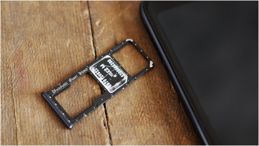 Обзор Samsung Galaxy A7 2018: не "золотая" середина с необычной камерой