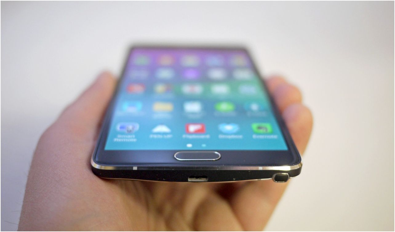 Обзор Samsung Galaxy Note 4: "лопата" для работы и творчества (обзор, samsung, galaxy, note, лопата) Обзор Samsung Galaxy Note 4: "лопата" для работы и творчества