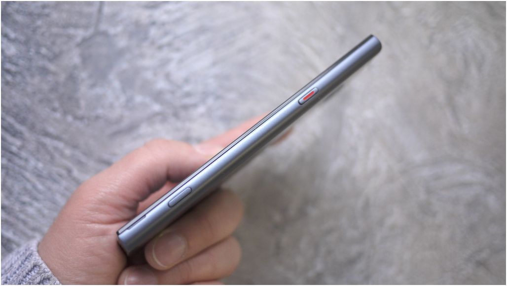 Обзор смартфона Highscreen Boost 3: долгоиграющий музыкант