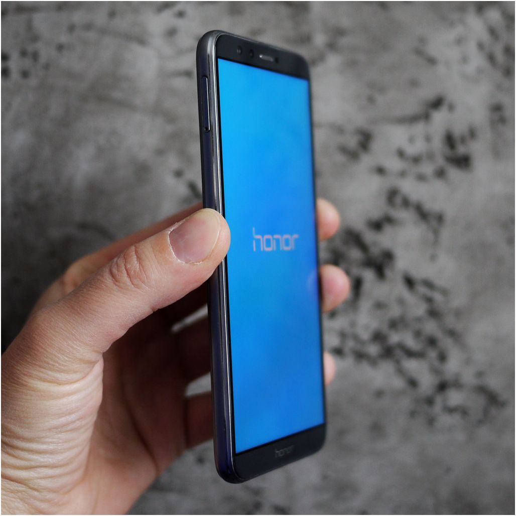 Обзор смартфона Honor 9 Lite: середнячок без лишнего "сахара"