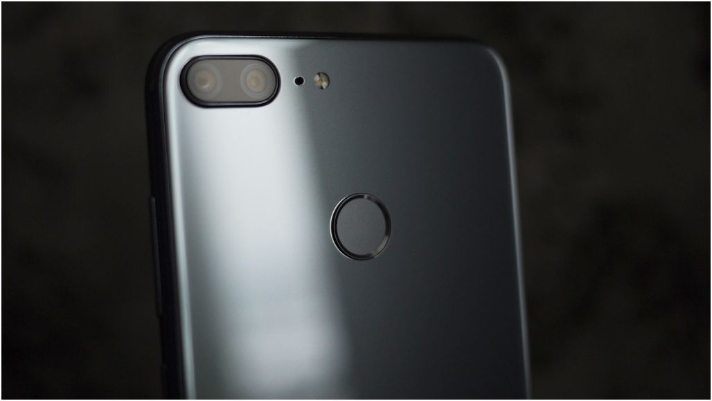 Обзор смартфона Honor 9 Lite: середнячок без лишнего "сахара"