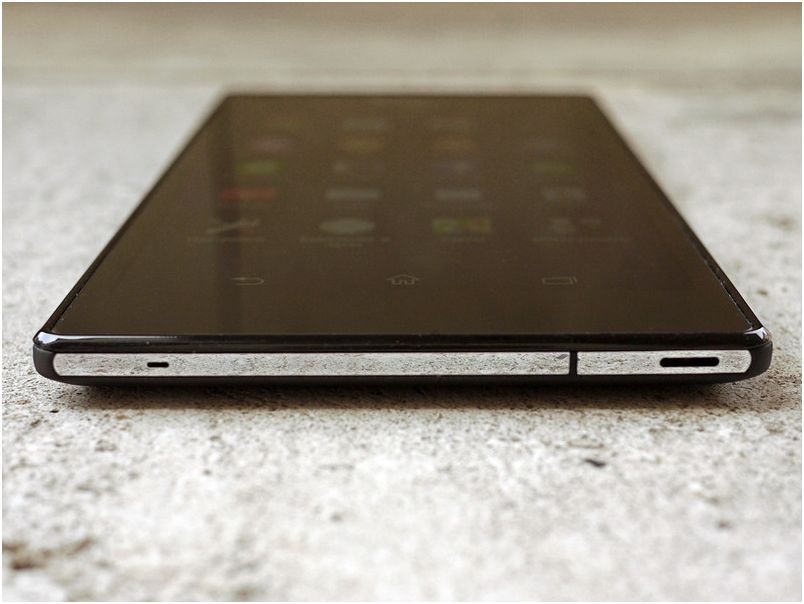 Обзор смартфона Sony Xperia T3: за ним не заржавеет