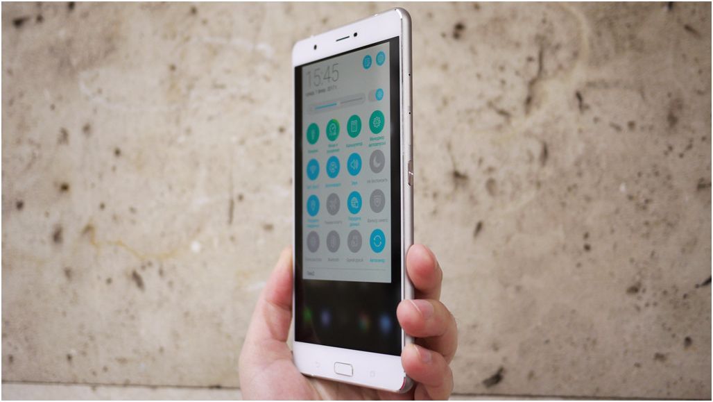 Обзор смартфона Asus ZenFone 3 Ultra: великан для игр и видео