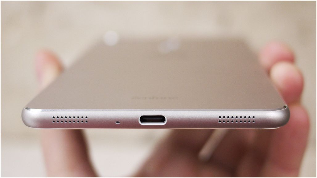 Обзор смартфона Asus ZenFone 3 Ultra: великан для игр и видео