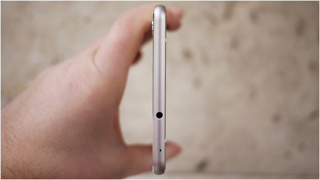 Обзор смартфона Asus ZenFone 3 Ultra: великан для игр и видео